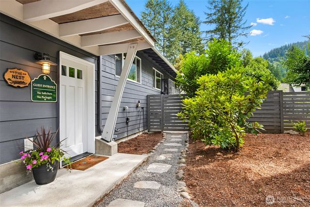 501 SE Sycamore Place, Issaquah, WA 98027