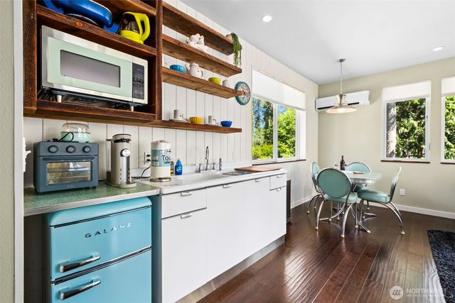 501 SE Sycamore Place, Issaquah, WA 98027