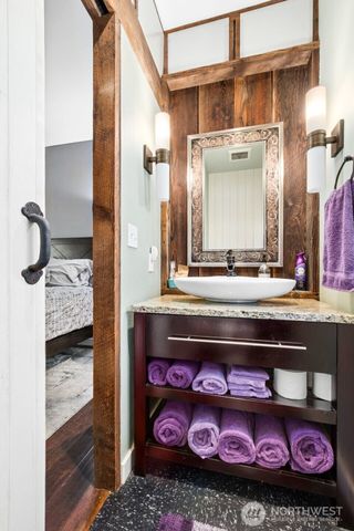 501 SE Sycamore Place, Issaquah, WA 98027