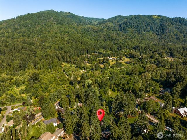 501 SE Sycamore Place, Issaquah, WA 98027