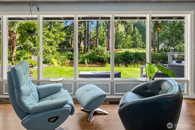 501 SE Sycamore Place, Issaquah, WA 98027