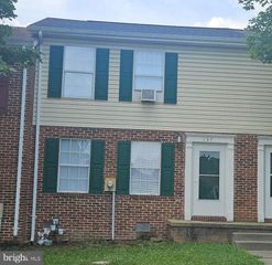 137 LITTLE RIVER DR, Winchester, VA 22602