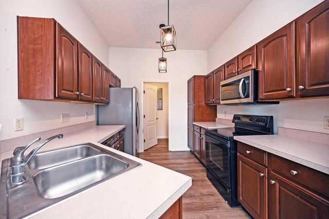 1888 Mimosa Trail, 304, Florence, KY 41042