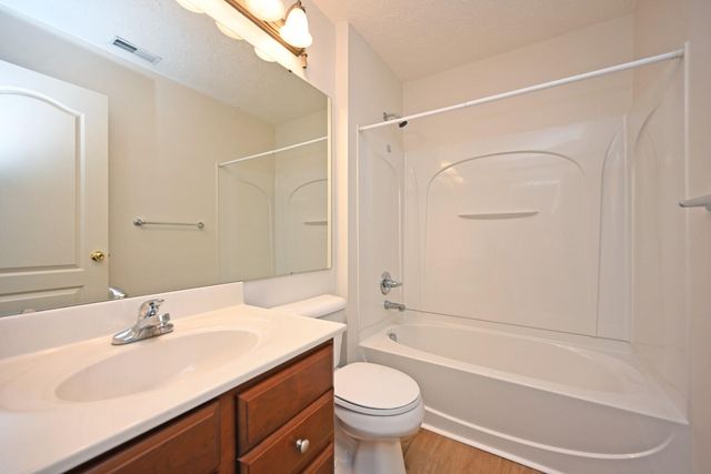 1888 Mimosa Trail, 304, Florence, KY 41042