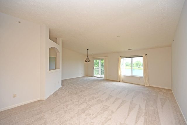 1888 Mimosa Trail, 304, Florence, KY 41042