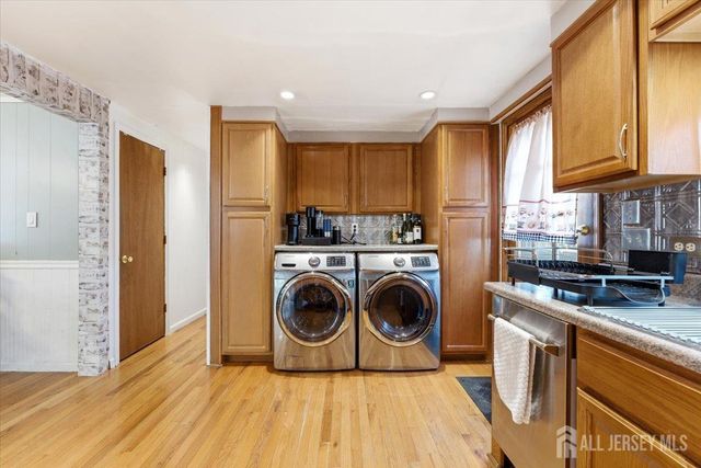 23 Mark Drive, High Bridge, NJ 08829