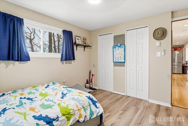 23 Mark Drive, High Bridge, NJ 08829