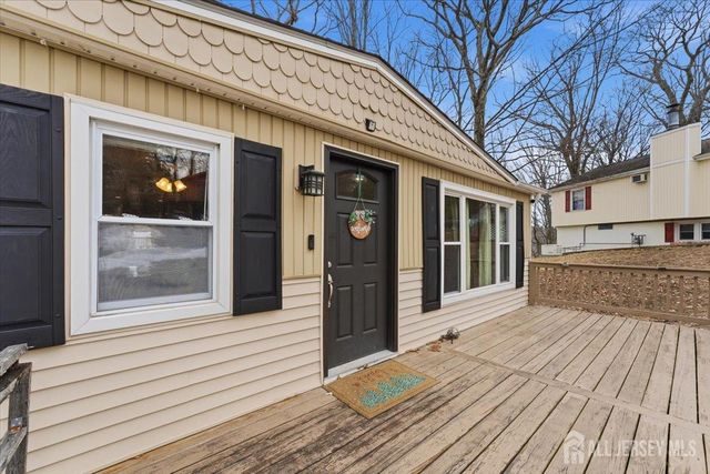 23 Mark Drive, High Bridge, NJ 08829