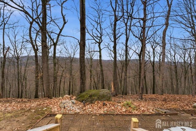 23 Mark Drive, High Bridge, NJ 08829