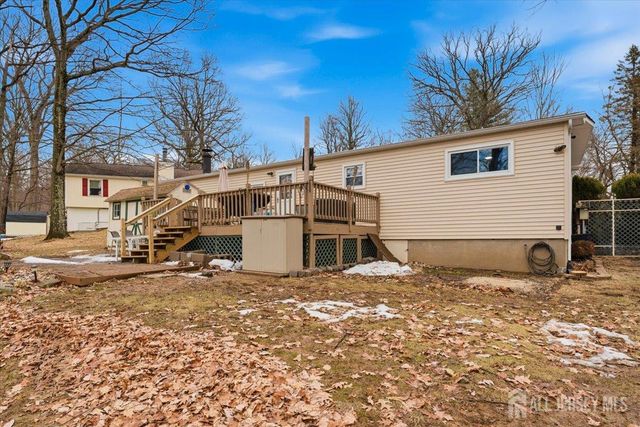 23 Mark Drive, High Bridge, NJ 08829