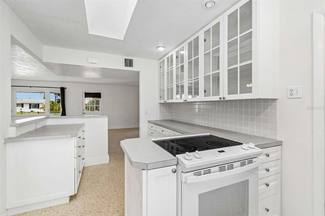 830 LA JOLLA AVENUE, Sun City Center, FL 33573