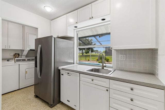 830 LA JOLLA AVENUE, Sun City Center, FL 33573