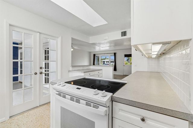 830 LA JOLLA AVENUE, Sun City Center, FL 33573