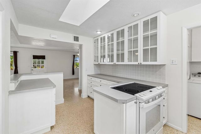 830 LA JOLLA AVENUE, Sun City Center, FL 33573
