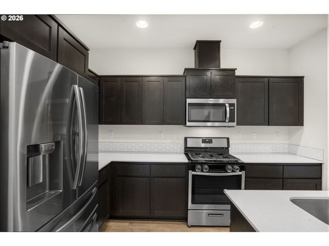 16328 Nw ERNST St, Portland, OR 97229
