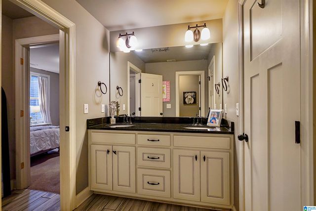 220 STERLING GATE LANE, Alabaster, AL 35007