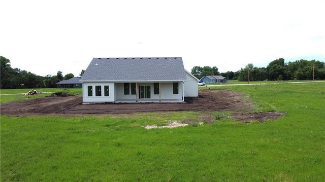 1157 SW 385th Road, Holden, MO 64040