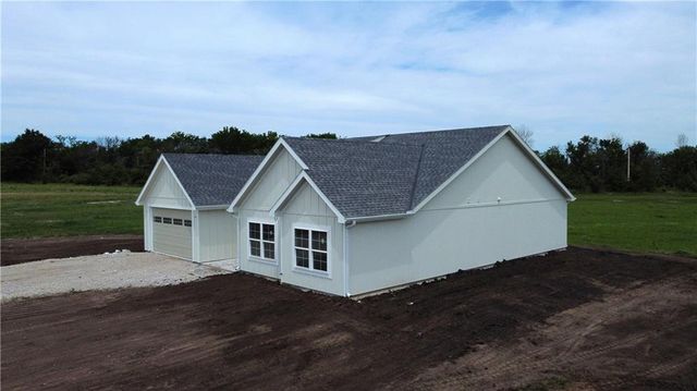 1157 SW 385th Road, Holden, MO 64040