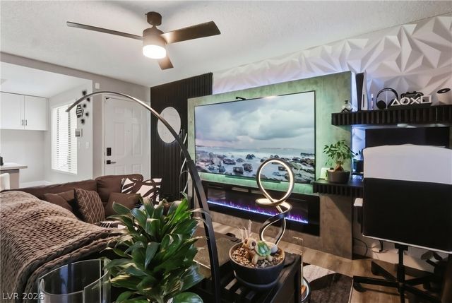 4321 Gannet Circle 199, Las Vegas, NV 89103