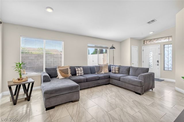 3890 Dusty Coral Street, Las Vegas, NV 89147