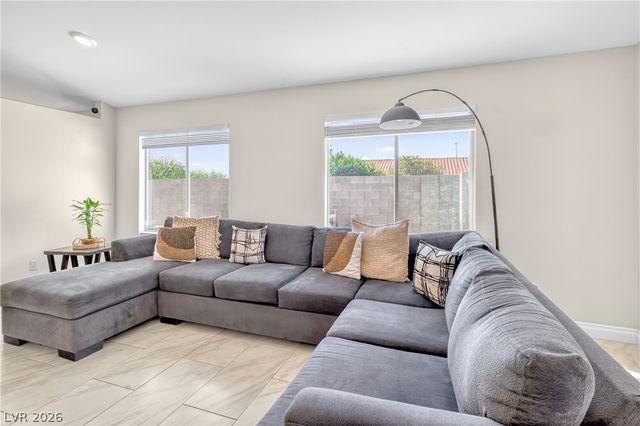 3890 Dusty Coral Street, Las Vegas, NV 89147