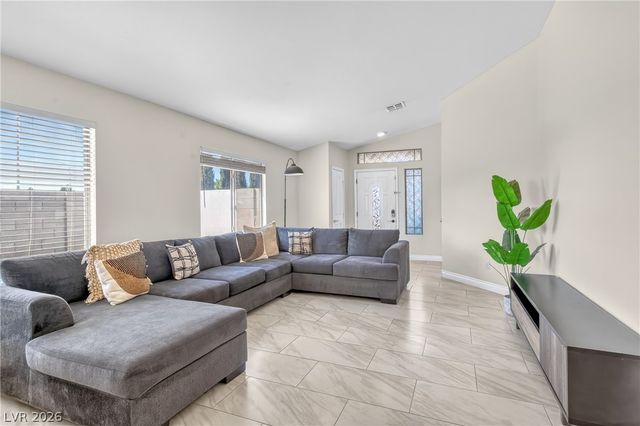 3890 Dusty Coral Street, Las Vegas, NV 89147