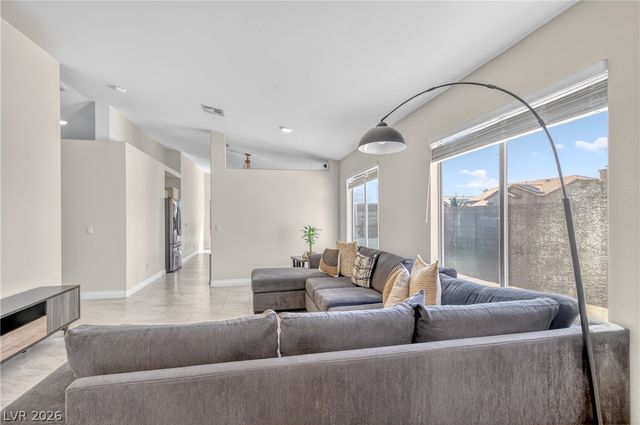 3890 Dusty Coral Street, Las Vegas, NV 89147