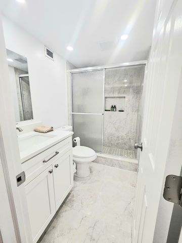 5860 NW 44TH Street 412, Lauderhill, FL 33319