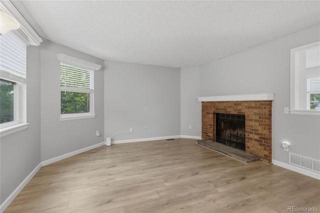5016 S Ventura Street, Aurora, CO 80015