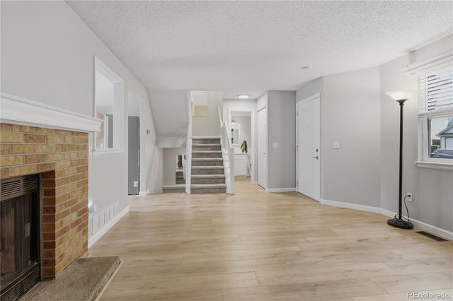5016 S Ventura Street, Aurora, CO 80015