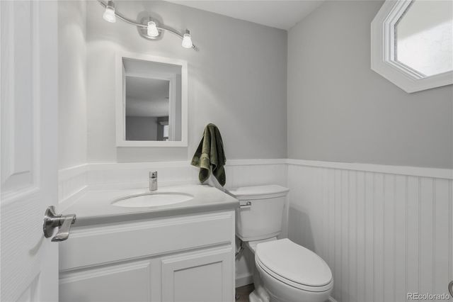5016 S Ventura Street, Aurora, CO 80015