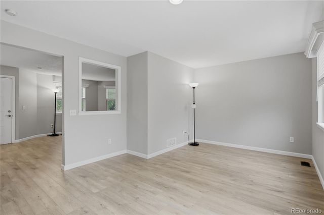 5016 S Ventura Street, Aurora, CO 80015