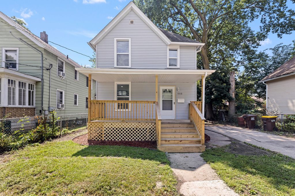1113 22nd Avenue, Rockford, IL 61104