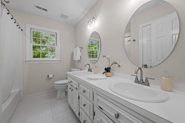 2221 Brisbayne Circle, Raleigh, NC 27615