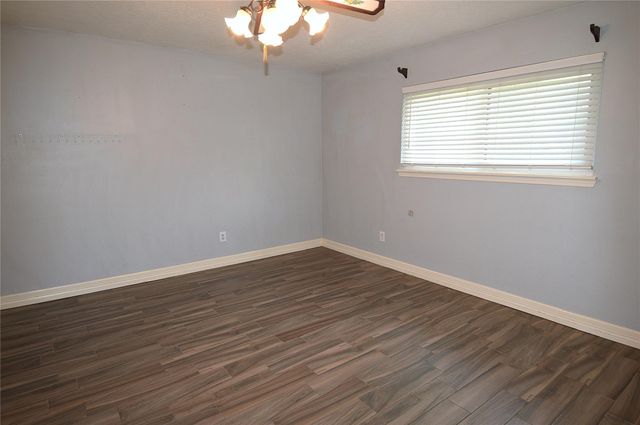 1333 Runneburg Road, Crosby, TX 77532