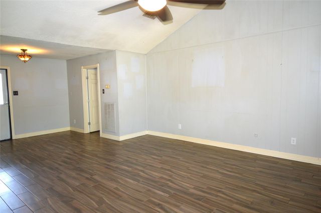 1333 Runneburg Road, Crosby, TX 77532