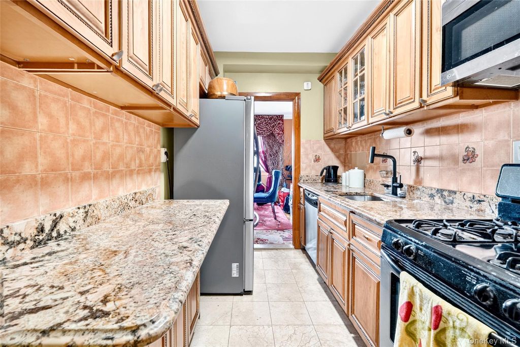 5 Fordham Hill Oval 16B, Bronx, NY 10468 — exterior