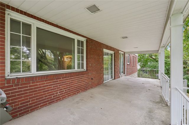 12 Holland Road, Churchill Boro, PA 15235