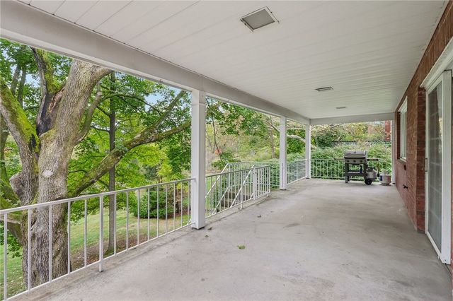 12 Holland Road, Churchill Boro, PA 15235