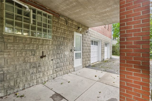 12 Holland Road, Churchill Boro, PA 15235