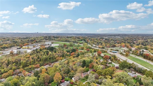 12 Holland Road, Churchill Boro, PA 15235