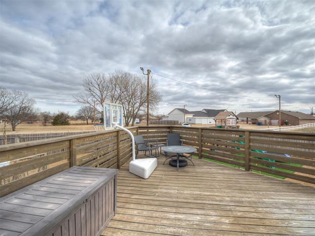 536 W Shadow Ridge Way, Mustang, OK 73064