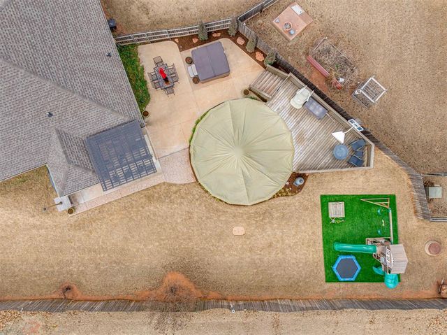 536 W Shadow Ridge Way, Mustang, OK 73064