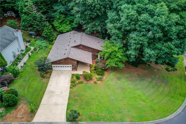 498 Candlewick Lane, Lilburn, GA 30047