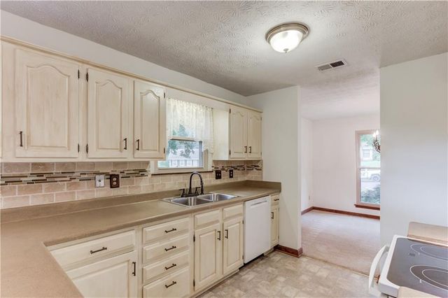 498 Candlewick Lane, Lilburn, GA 30047
