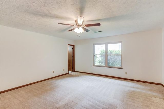 498 Candlewick Lane, Lilburn, GA 30047