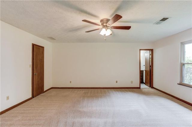 498 Candlewick Lane, Lilburn, GA 30047