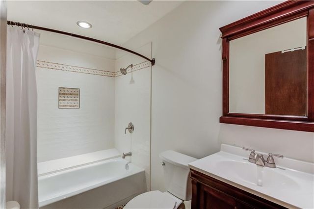 498 Candlewick Lane, Lilburn, GA 30047