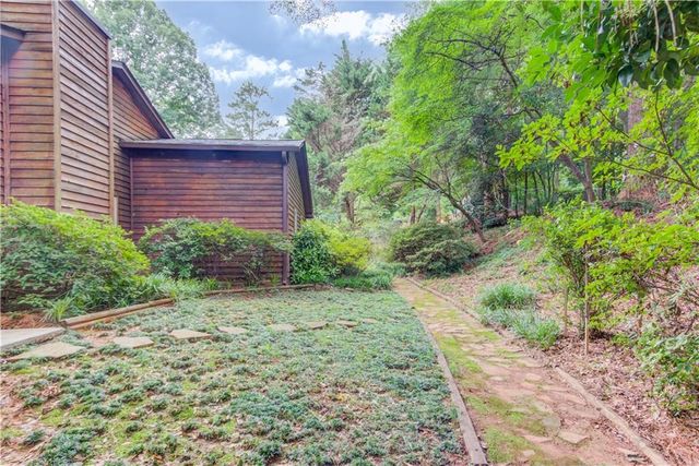 498 Candlewick Lane, Lilburn, GA 30047