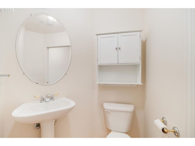 4884 Nw PROMENADE Ter 312 A, Portland, OR 97229